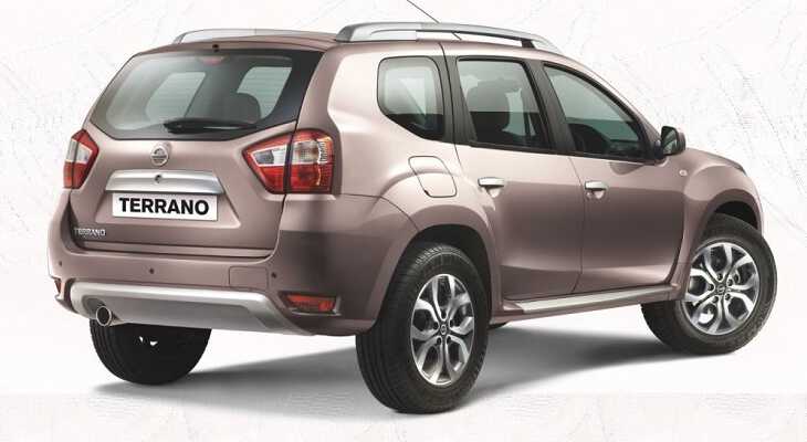боковой вид Nissan Terrano 